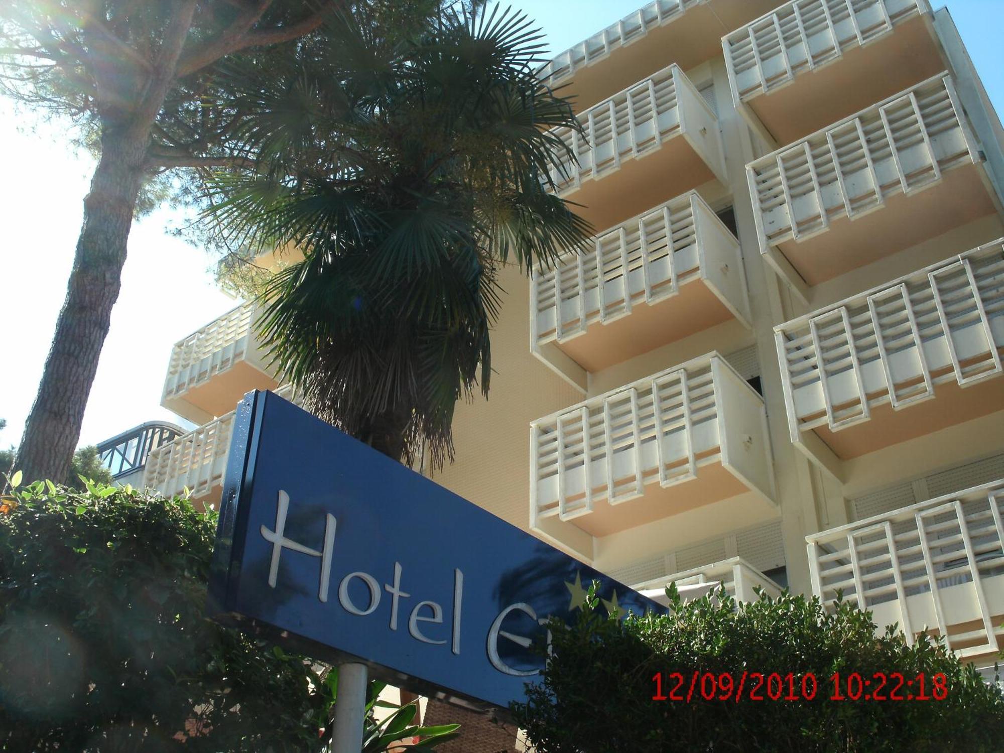 Hotel Eros Lignano Sabbiadoro Buitenkant foto