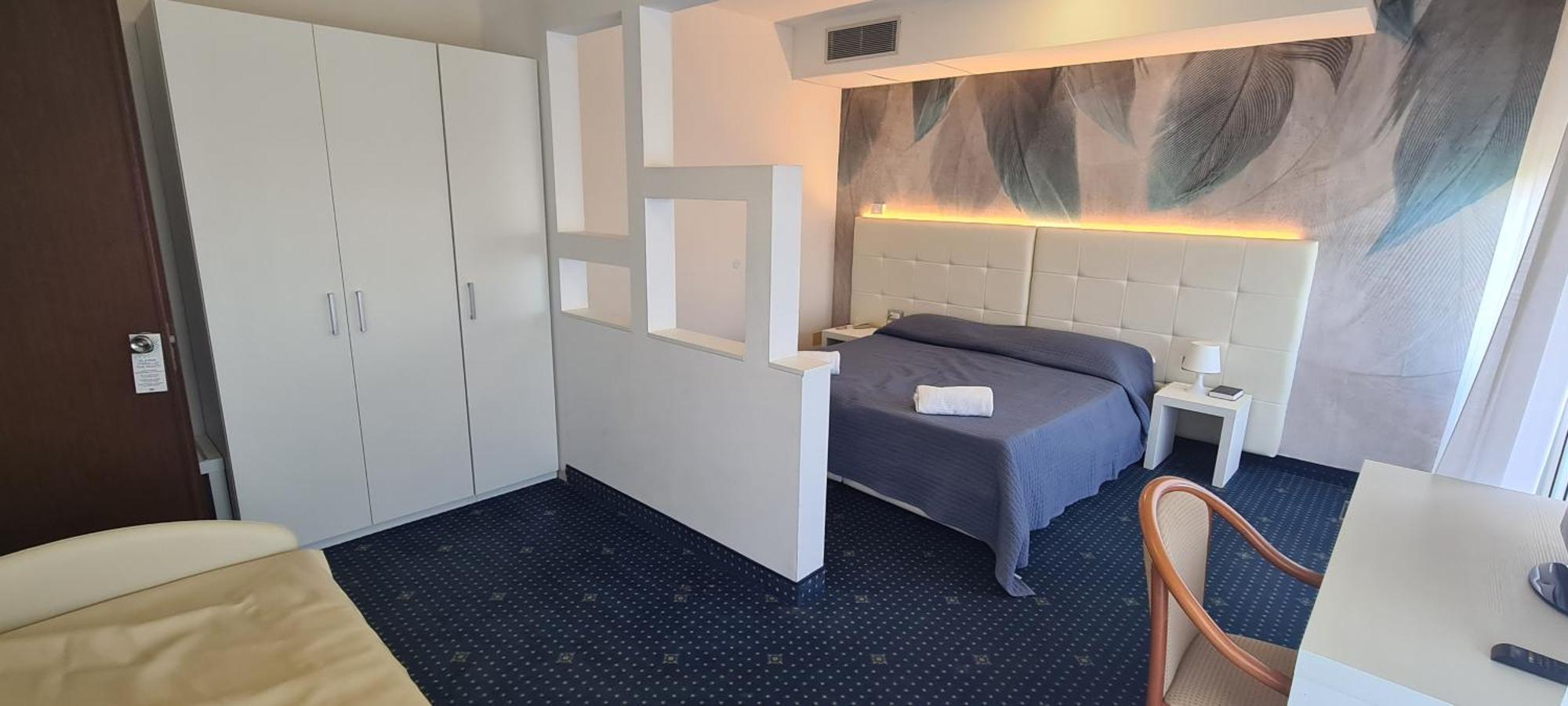 Hotel Eros Lignano Sabbiadoro Buitenkant foto