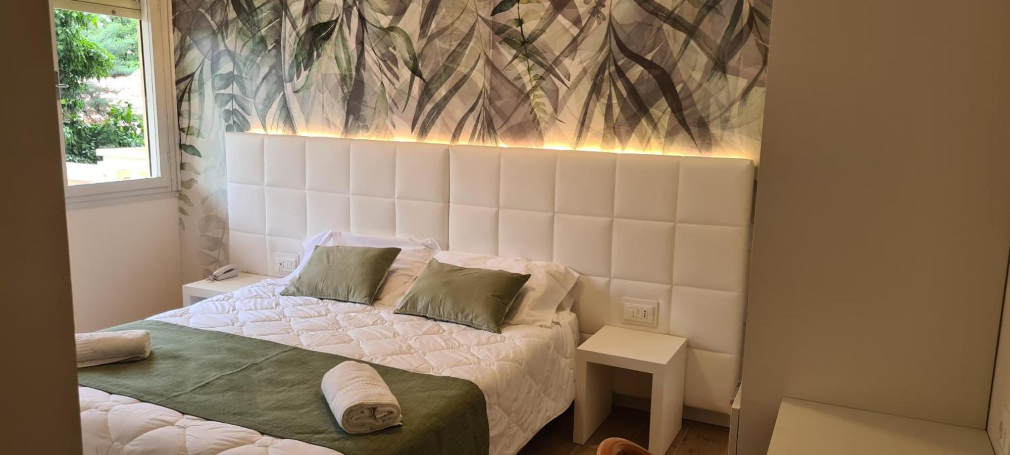 Hotel Eros Lignano Sabbiadoro Buitenkant foto